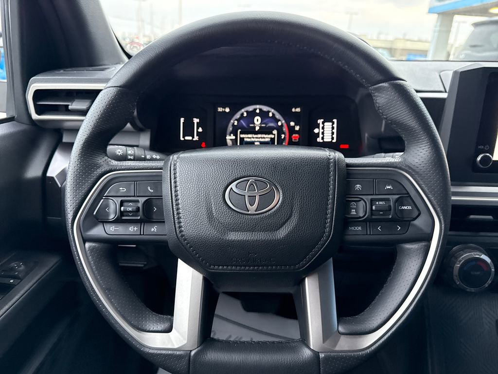 Used 2025 Toyota 4Runner SR5 image 16