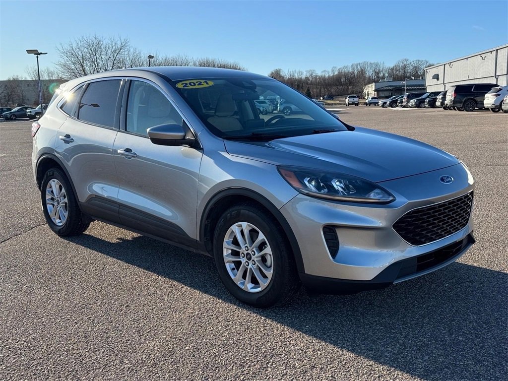 Used 2021 Ford Escape SE w/ Cold Weather Package image 1