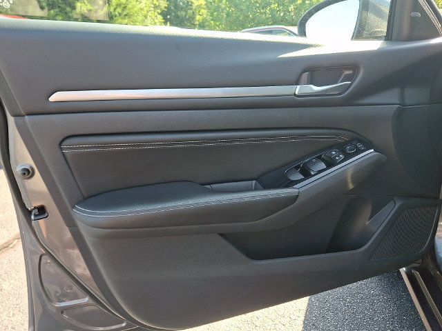 Used 2023 Nissan Altima 2.5 SL FWD image 13