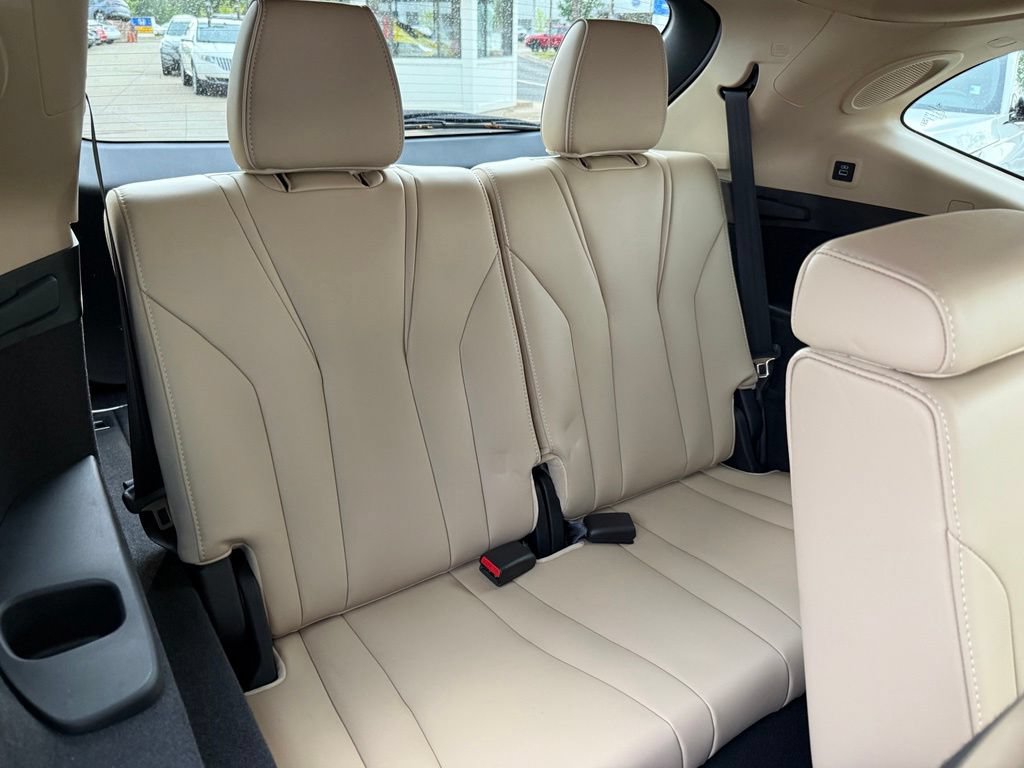 Used 2025 Acura MDX w/ Advance Package AWD/4WD image 18