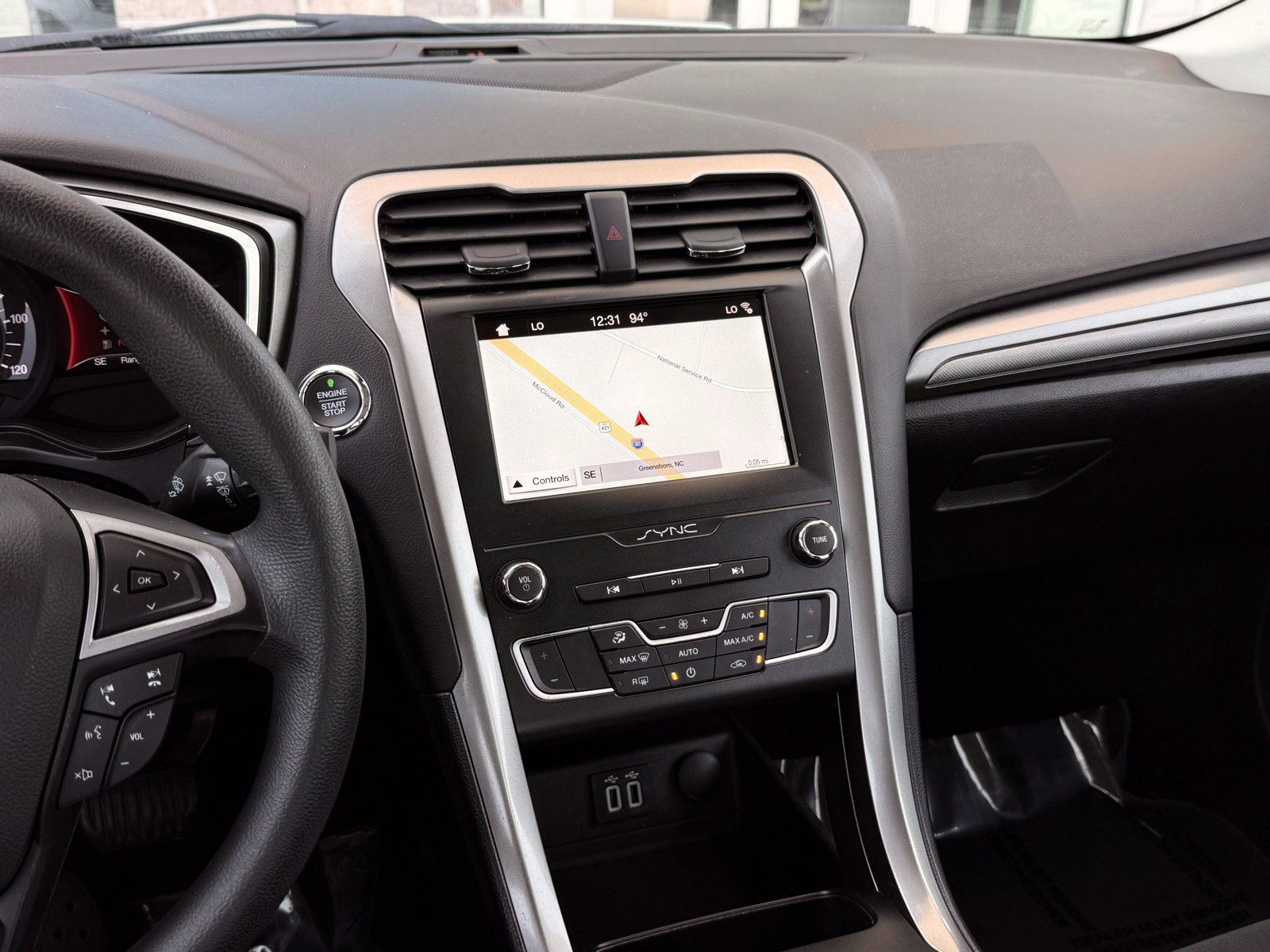 Used 2019 Ford Fusion SE FWD image 30
