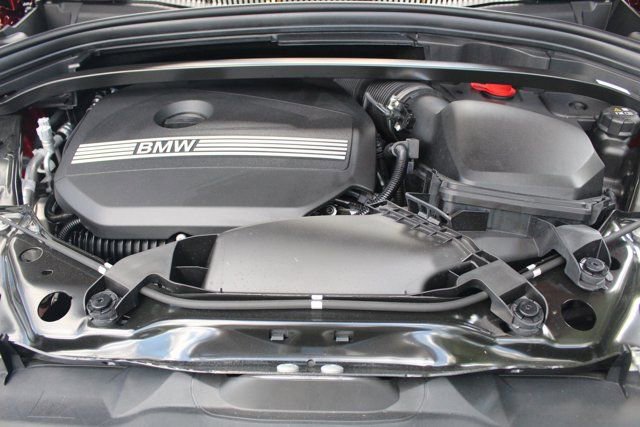 Used 2025 BMW X2 xDrive28i w/ Premium Package image 3