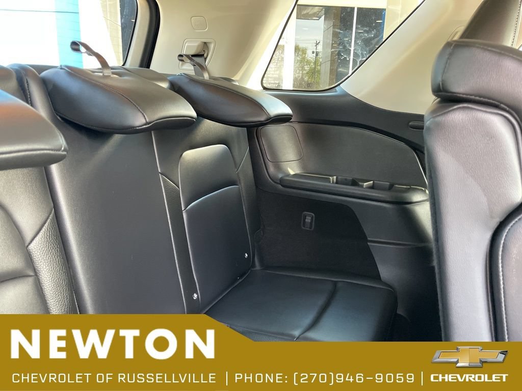 Used 2025 Nissan Pathfinder SL AWD/4WD image 40