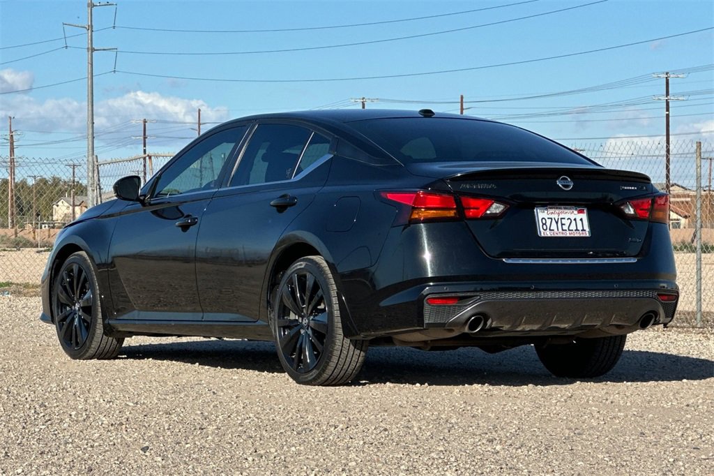 Used 2022 Nissan Altima 2.5 SR w/ Midnight Edition Package image 7