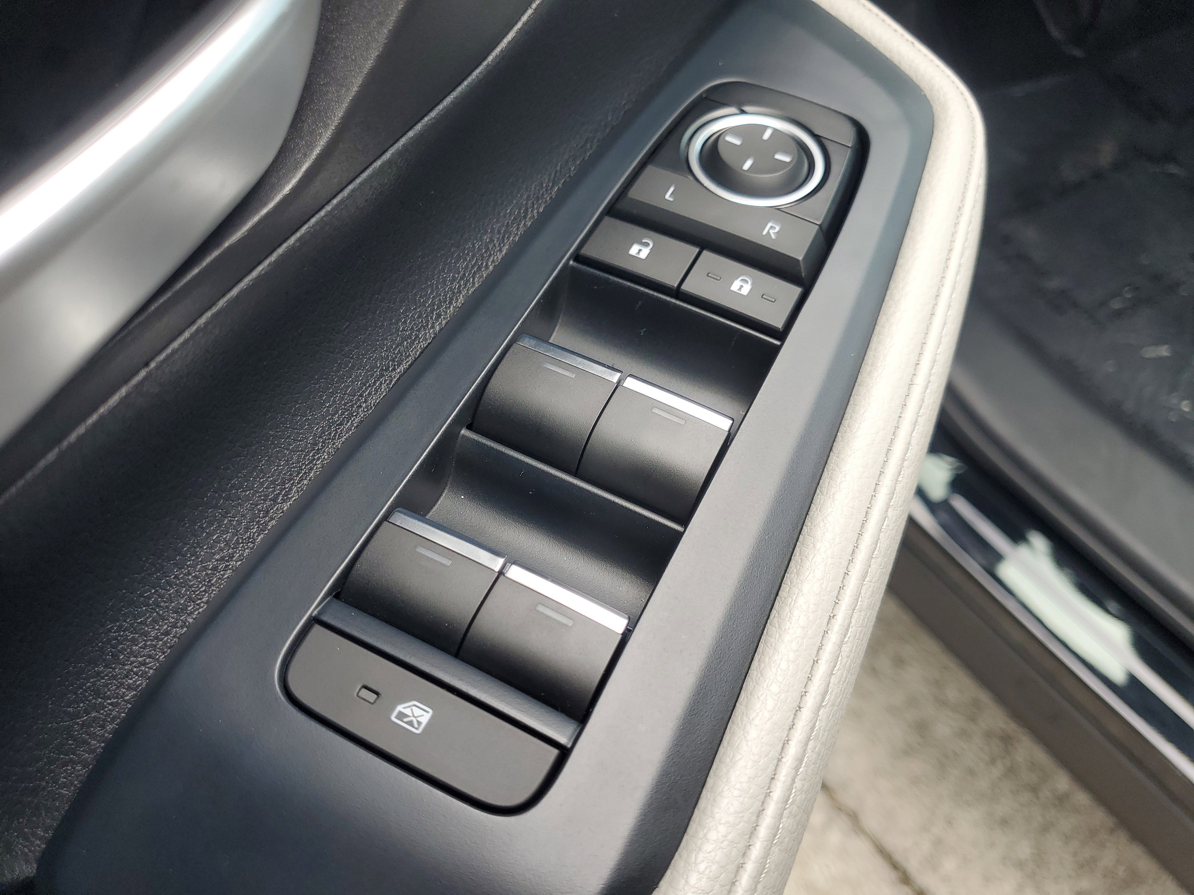 Used 2024 Toyota Grand Highlander XLE image 23