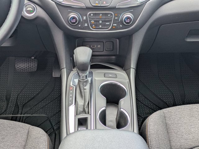 Used 2024 Chevrolet Equinox LT FWD image 18