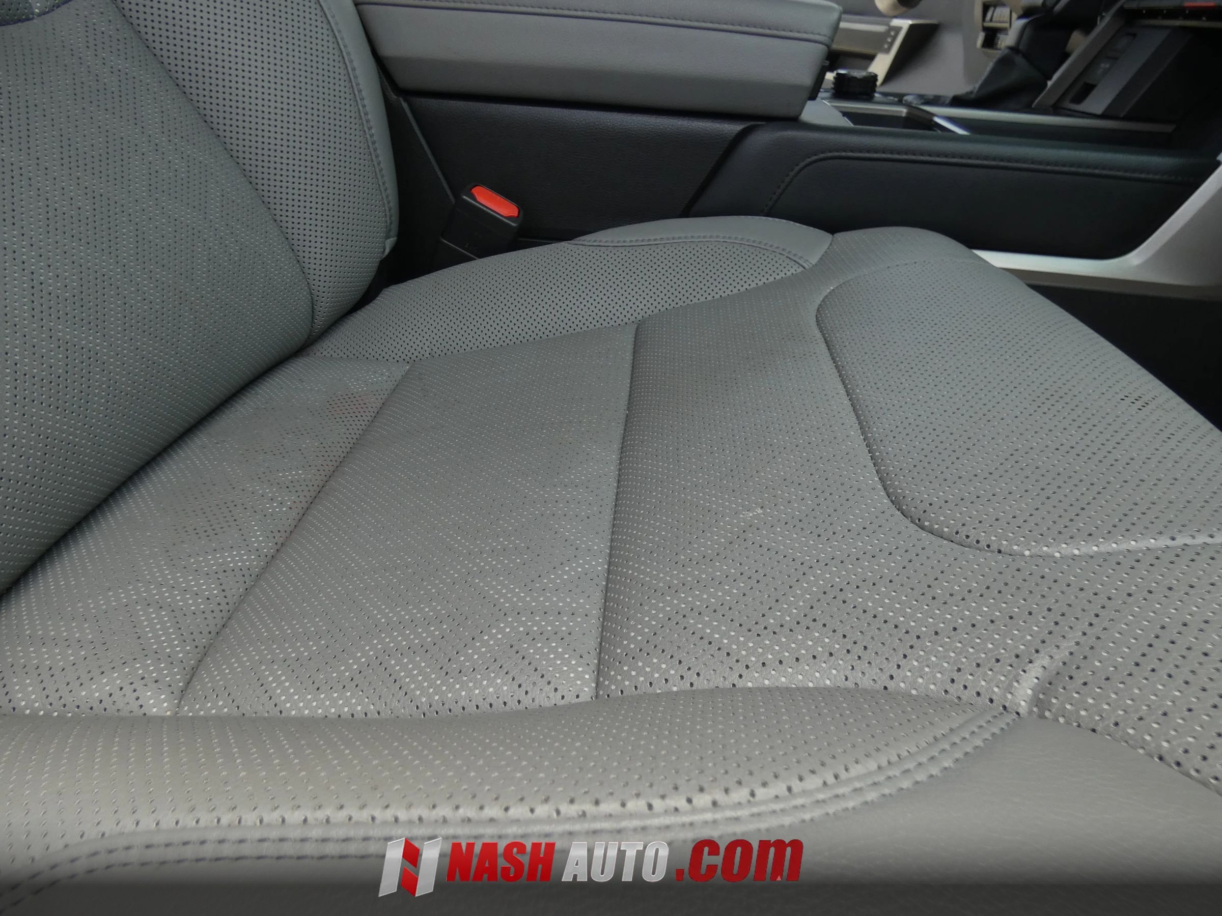 Used 2024 Toyota Tundra Limited w/ TRD Off-Road Package AWD/4WD image 38