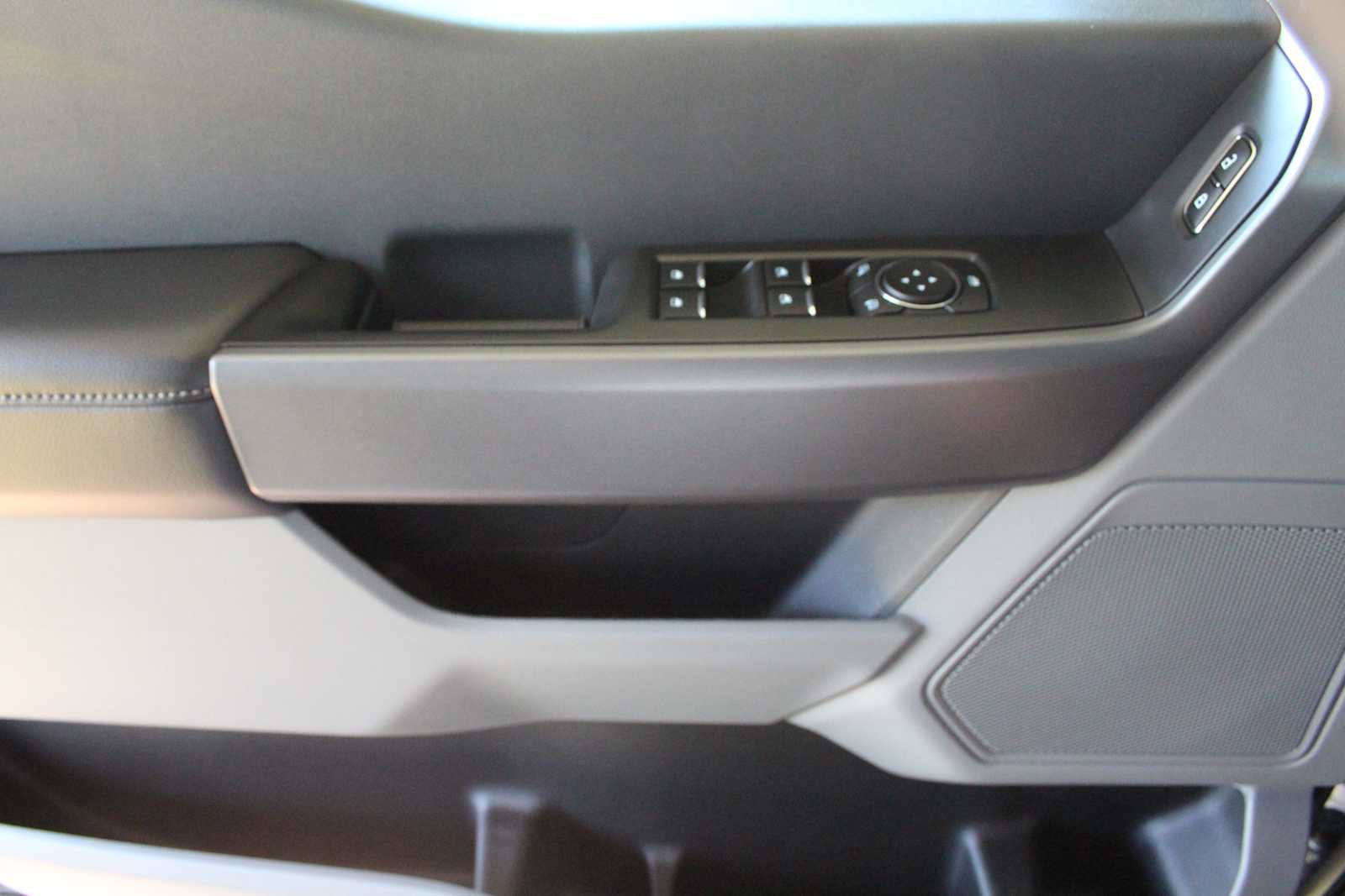Used 2025 Ford F250 XL w/ STX Appearance Package AWD/4WD image 32
