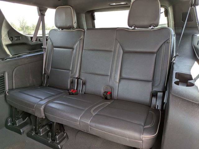 Used 2023 Chevrolet Suburban Premier RWD image 16