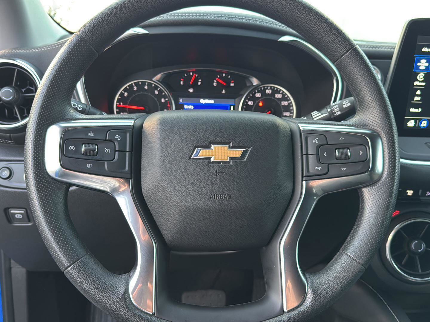 Used 2025 Chevrolet Blazer LT FWD image 17