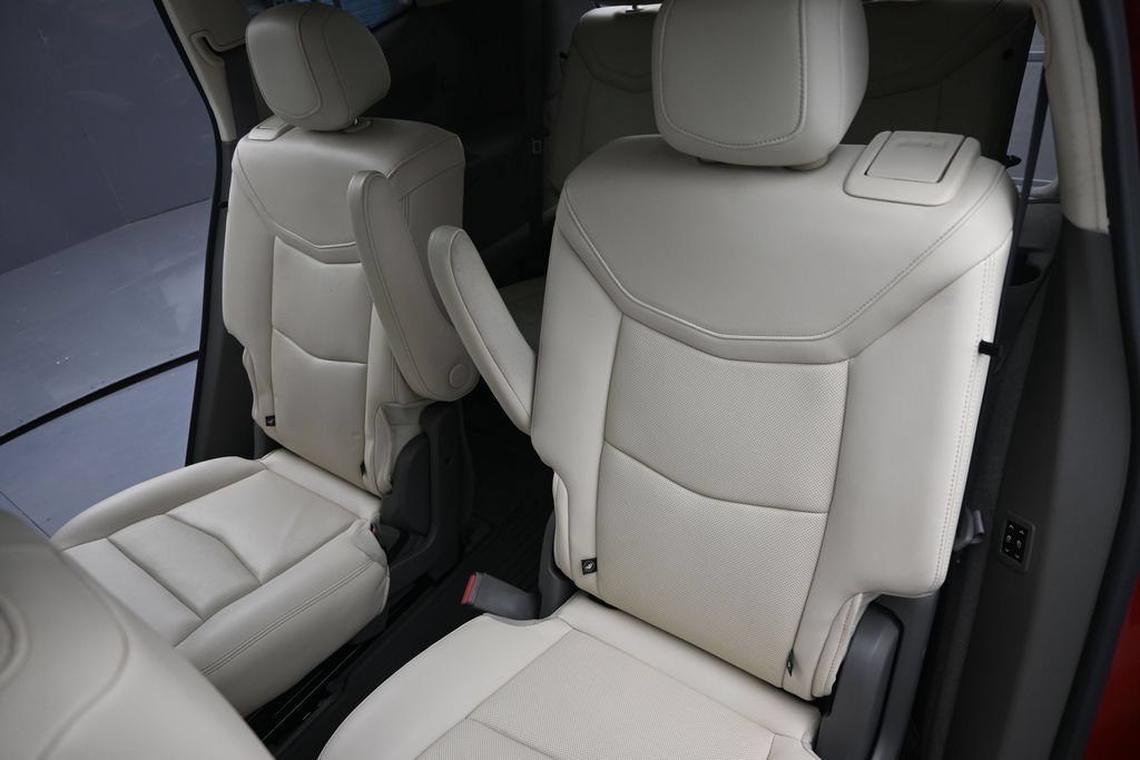 Used 2021 Cadillac XT6 Premium Luxury AWD/4WD image 16
