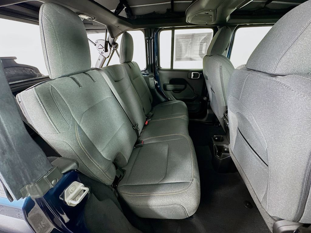 Certified 2025 Jeep Wrangler Sport image 36