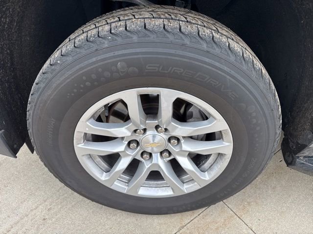 Used 2023 Chevrolet Suburban LT image 12