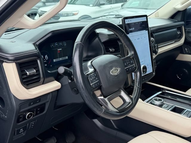 Used 2023 Ford Expedition Platinum RWD image 12