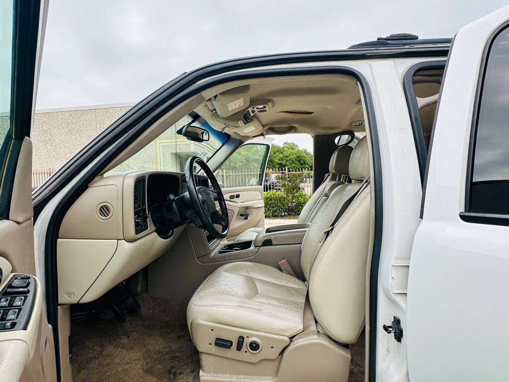 Used 2003 GMC Yukon XL SLT w/ 1SD Preferred Equipment Group RWD image 12