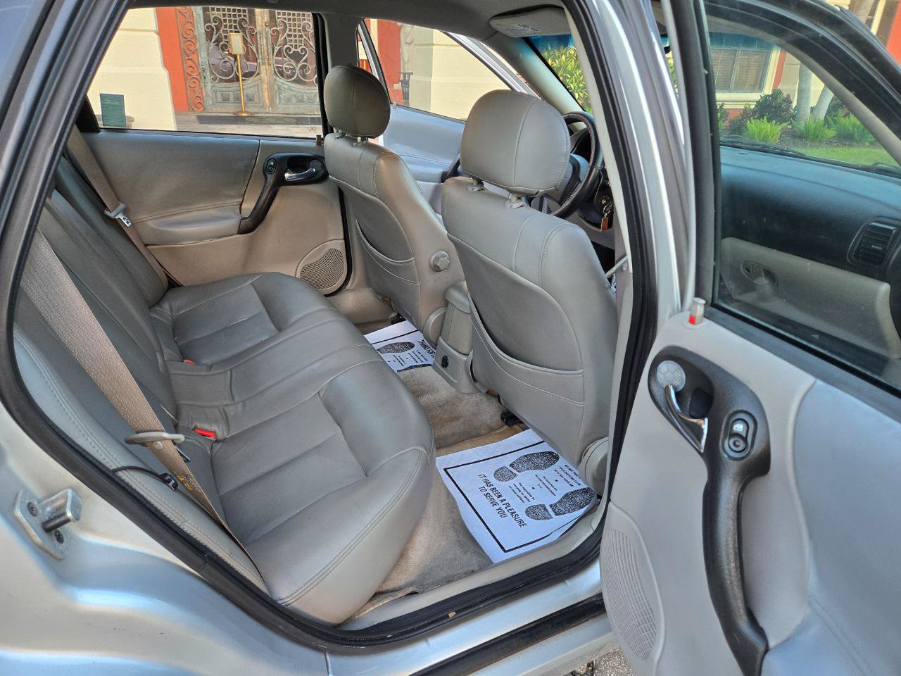 Used 2005 Saturn L-Series L300 FWD image 30