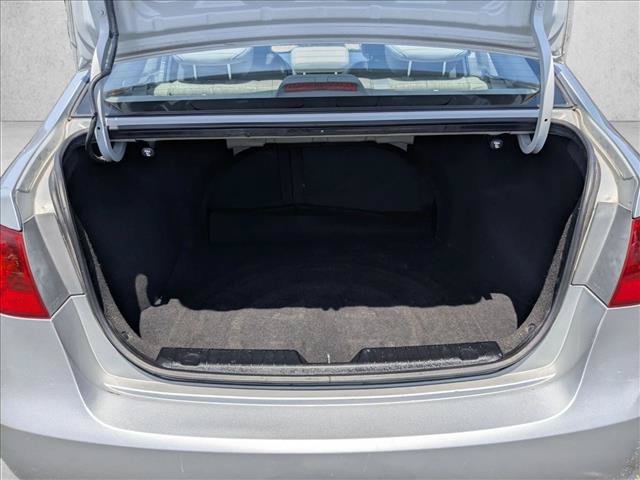 Used 2010 Hyundai Elantra GLS FWD image 6