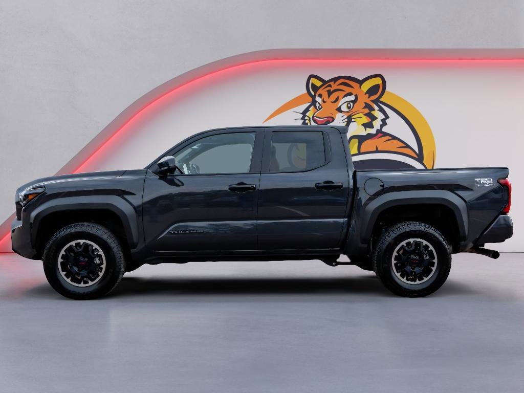 Used 2024 Toyota Tacoma TRD Off-Road image 8