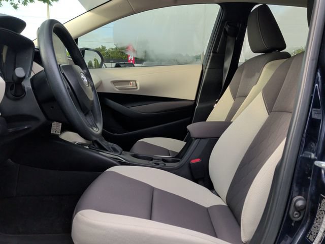 Used 2025 Toyota Corolla LE FWD image 14