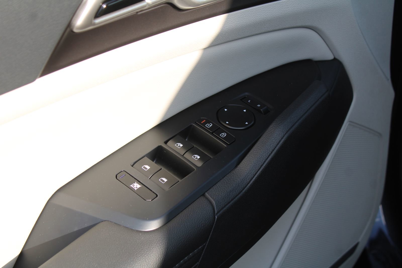 New 2026 Kia Sportage EX image 19