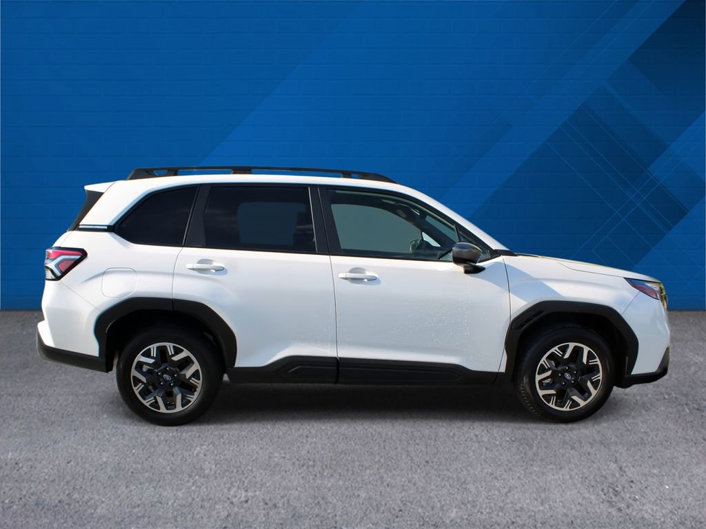 Used 2025 Subaru Forester Premium AWD/4WD image 10