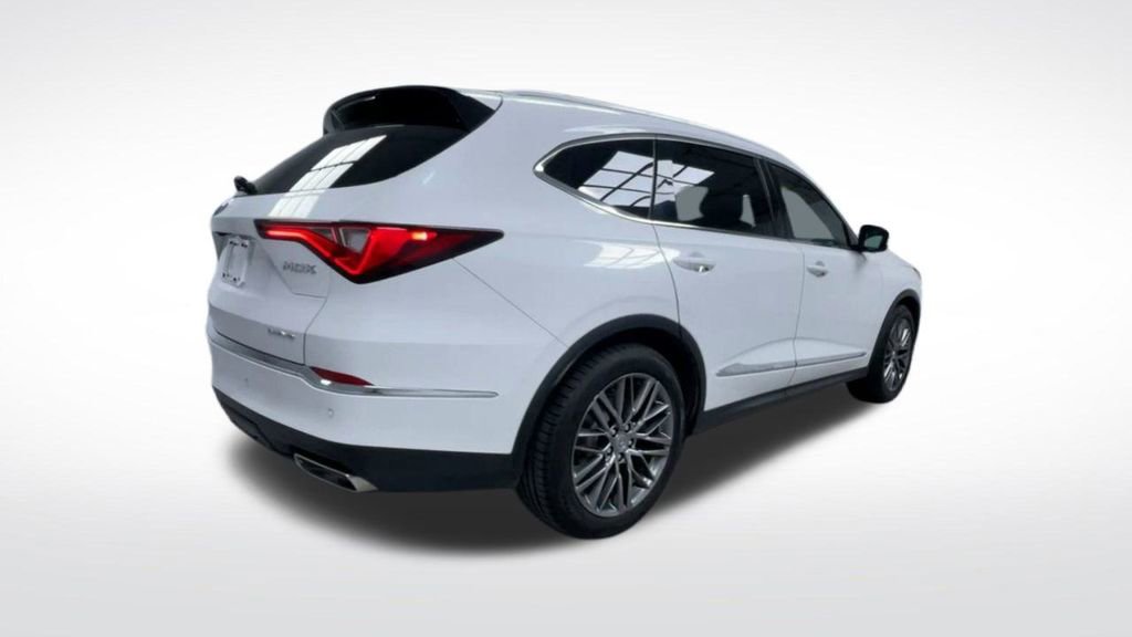 Used 2023 Acura MDX SH-AWD w/ Advance Package image 11