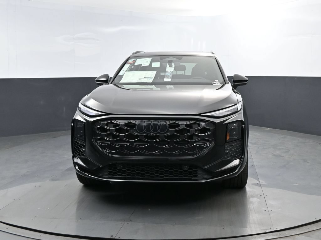 New 2026 Audi Q3 quattro 2.0T w/ Driver Assistance Package AWD/4WD image 3