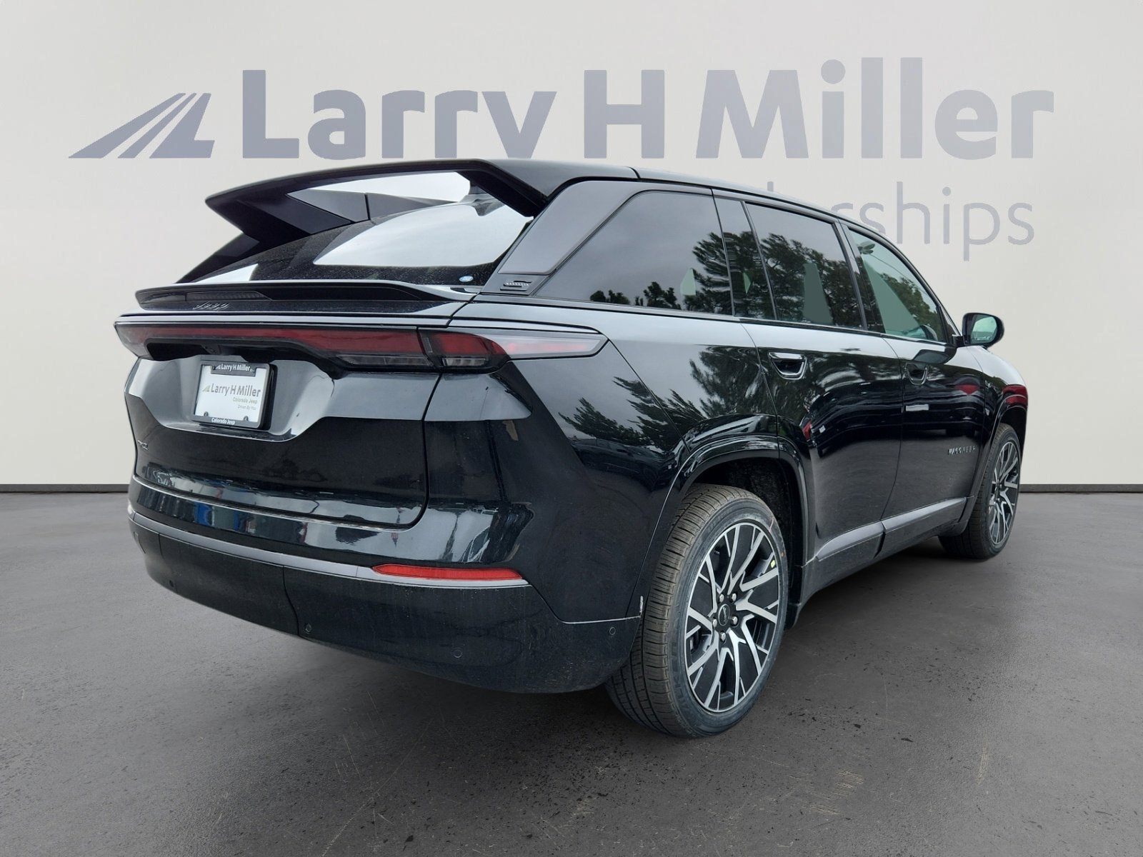 New 2025 Jeep Wagoneer S Limited image 5