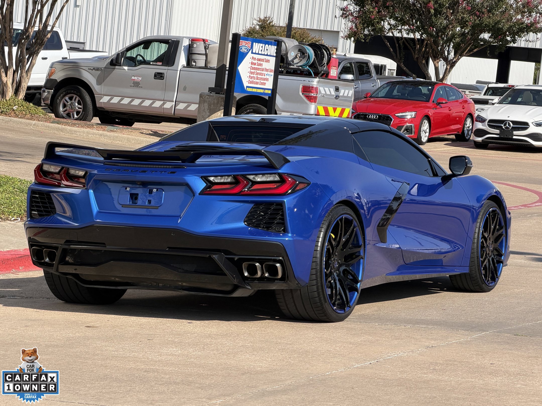 Used 2021 Chevrolet Corvette Stingray Convertible w/ Z51 Performance Package RWD image 4