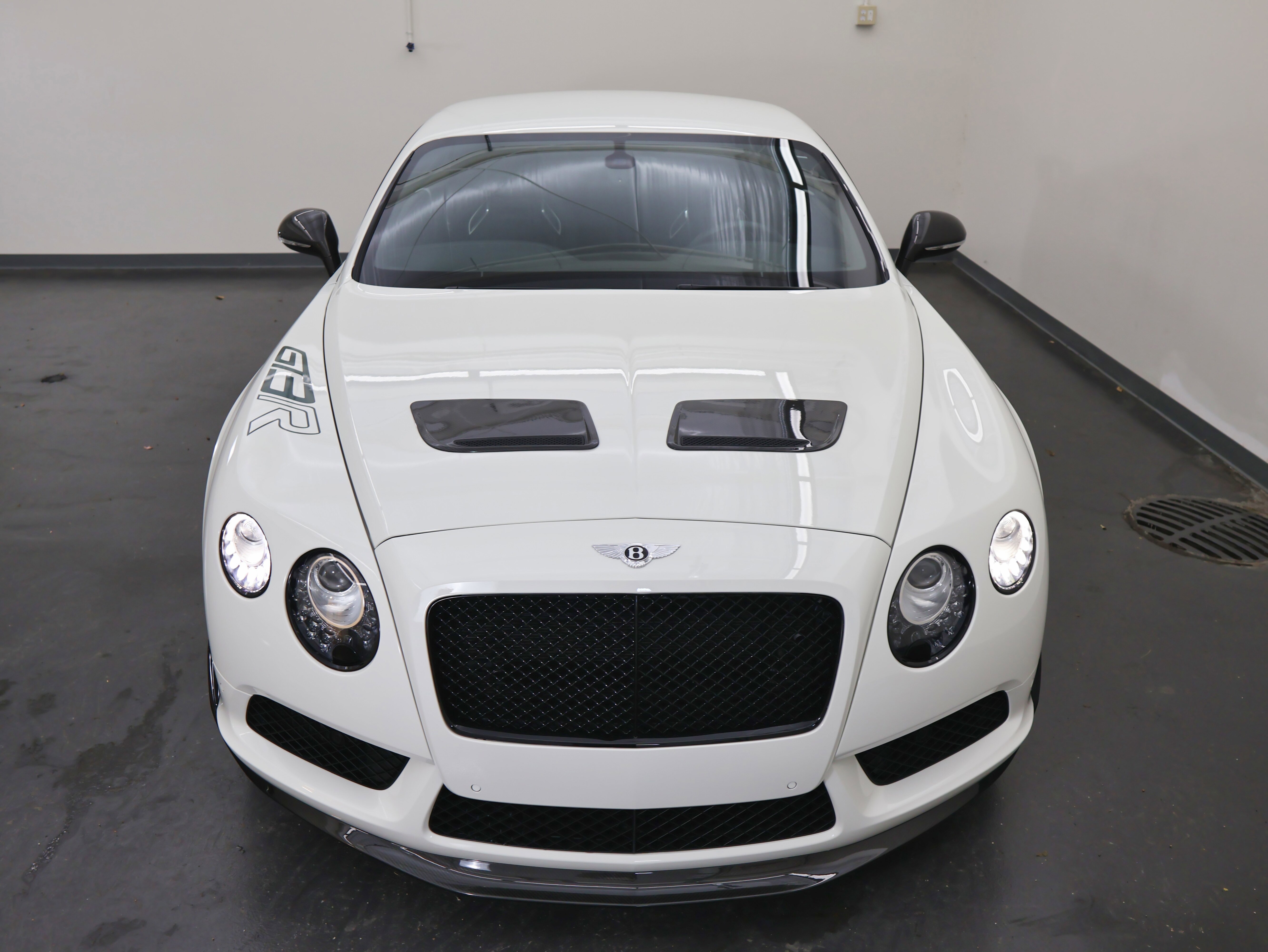 Used 2015 Bentley Continental GT3-R image 9