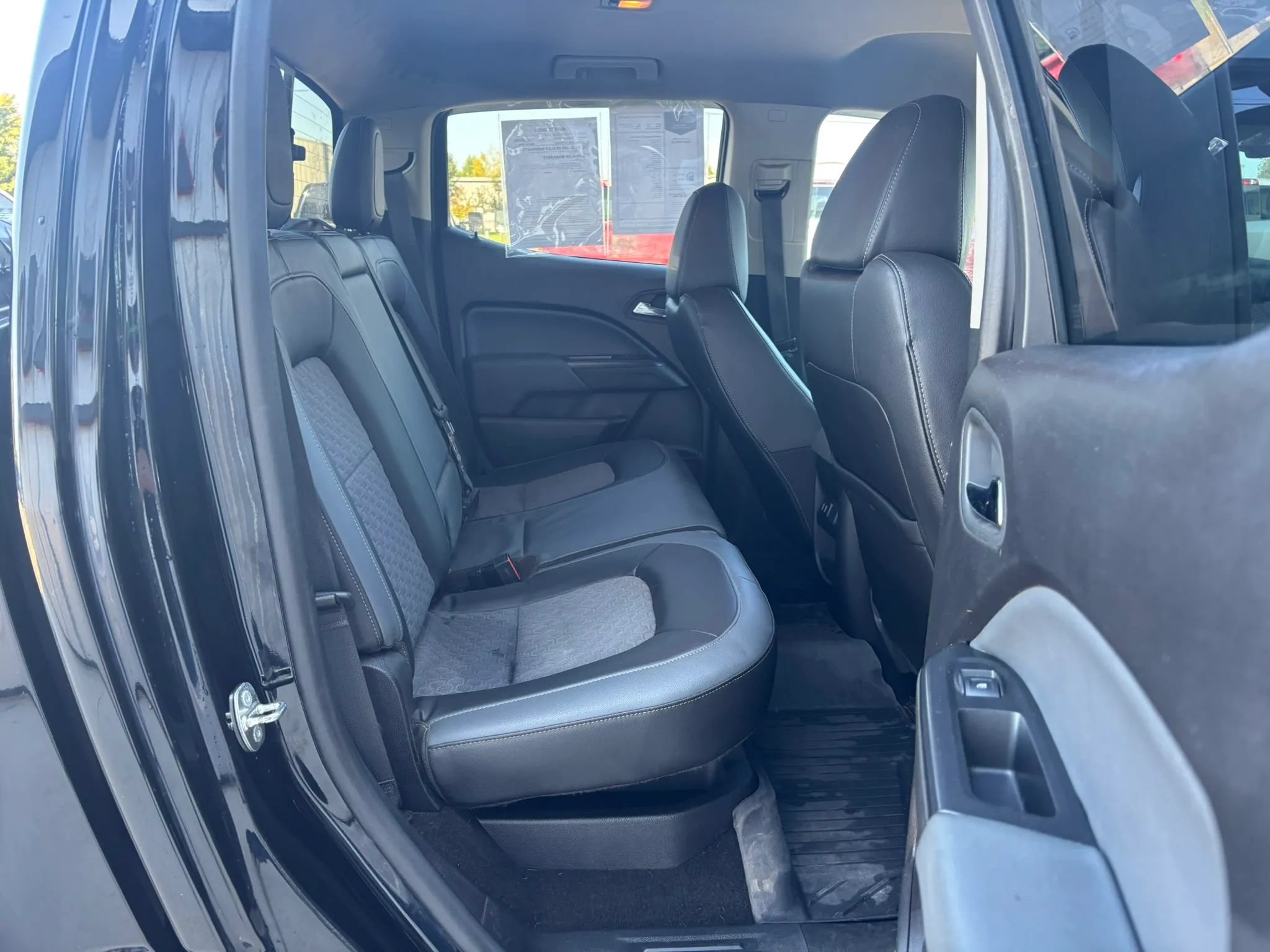 Used 2016 Chevrolet Colorado Z71 RWD image 15