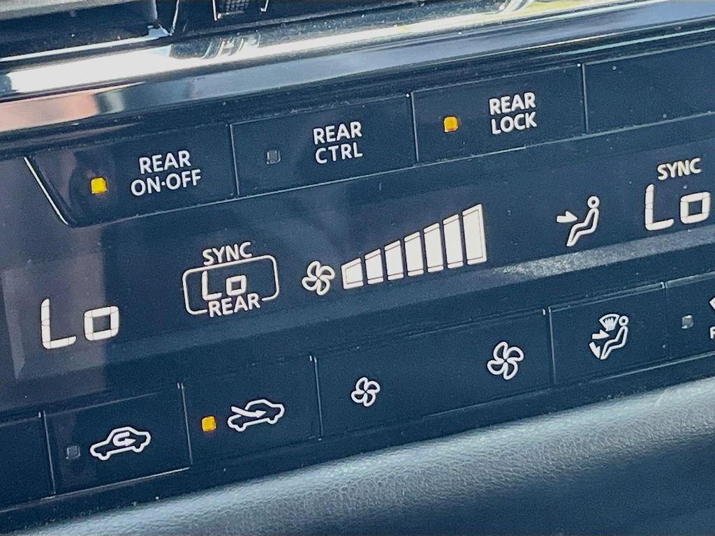 Used 2025 Nissan Pathfinder Rock Creek AWD/4WD image 15