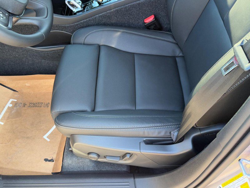 New 2026 Volvo XC40 B5 Plus w/ Protection Package Premier AWD/4WD image 11