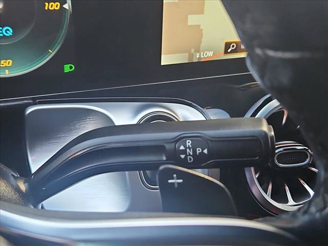 Used 2023 Mercedes-Benz EQB 300 4MATIC image 12