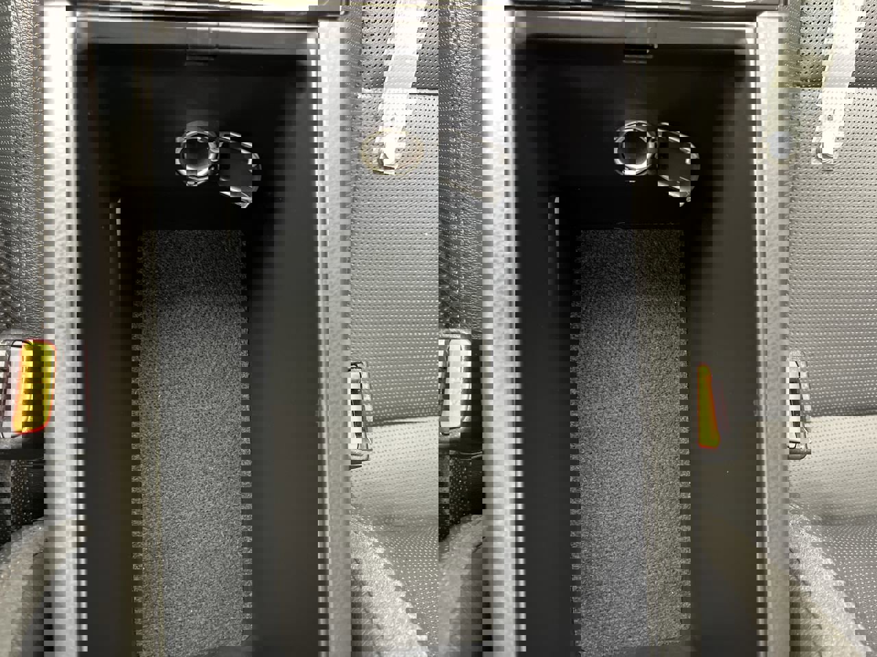 Used 2025 Toyota Camry XLE image 27