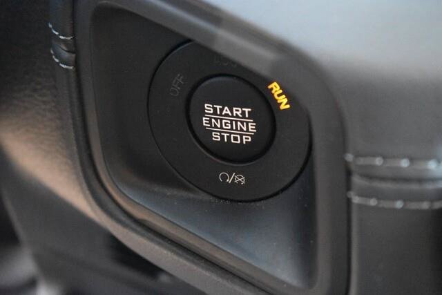 Used 2026 Jeep Wrangler Unlimited Rubicon AWD/4WD image 33