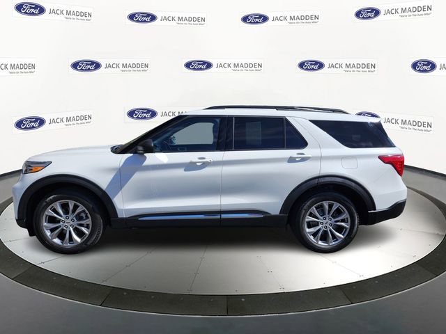 Certified 2022 Ford Explorer XLT w/ Equipment Group 202A AWD/4WD image 2
