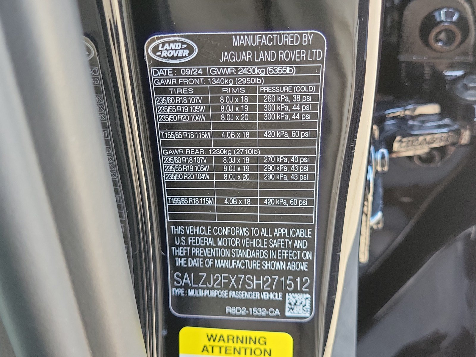 Used 2025 Land Rover Range Rover Evoque S AWD/4WD image 32