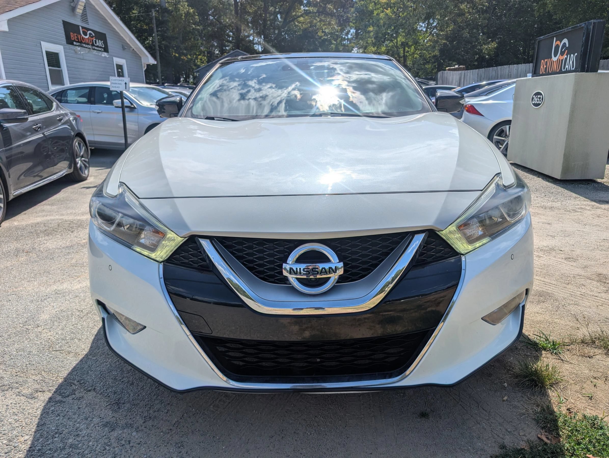 Used 2017 Nissan Maxima Platinum w/ Medallion Package FWD image 2