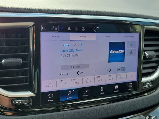 Used 2023 Chrysler Pacifica Touring-L FWD image 15