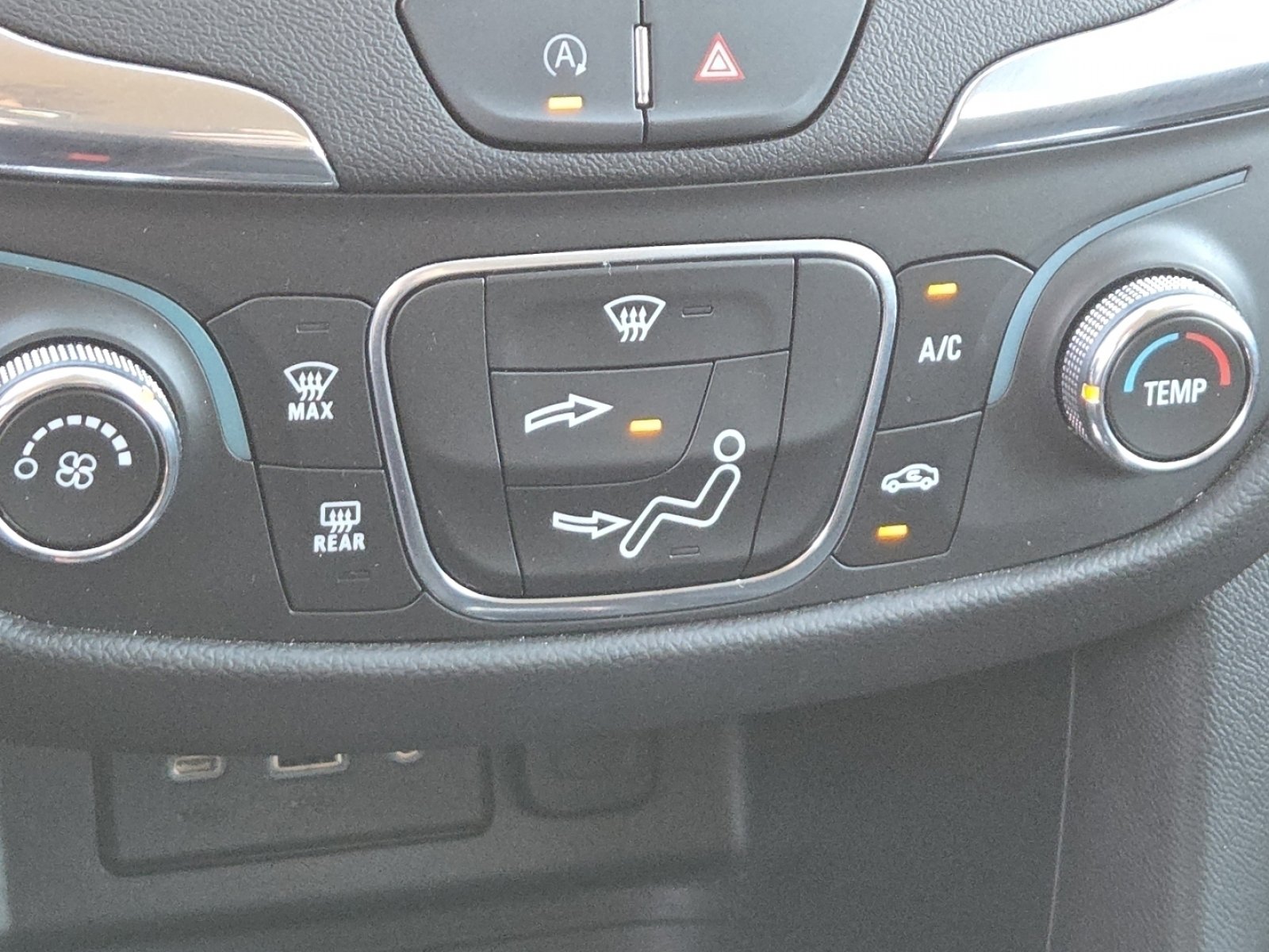 Used 2023 Chevrolet Equinox LT image 5