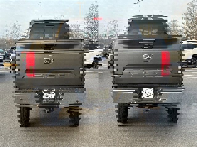 Used 2018 Ford F150 Lariat w/ Equipment Group 501A Mid image 4