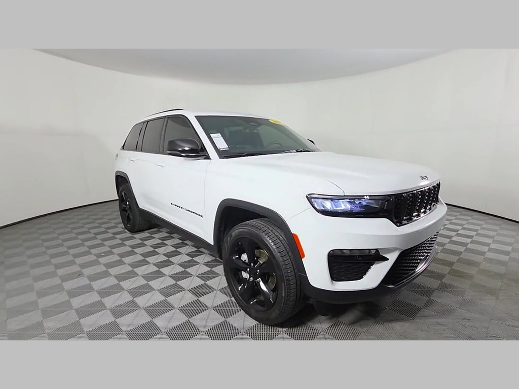 Used 2025 Jeep Grand Cherokee Limited w/ Black Appearance Package RWD image 52
