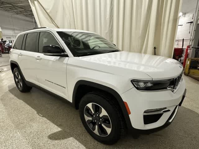 Used 2024 Jeep Grand Cherokee Limited 4xe AWD/4WD image 8