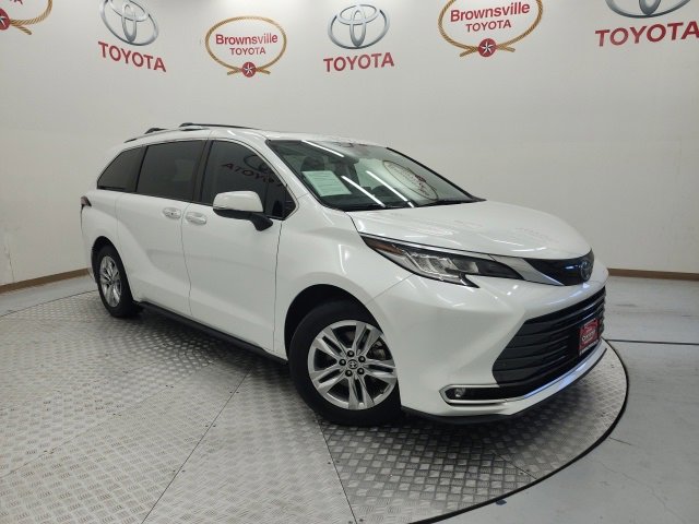 Certified 2022 Toyota Sienna Limited