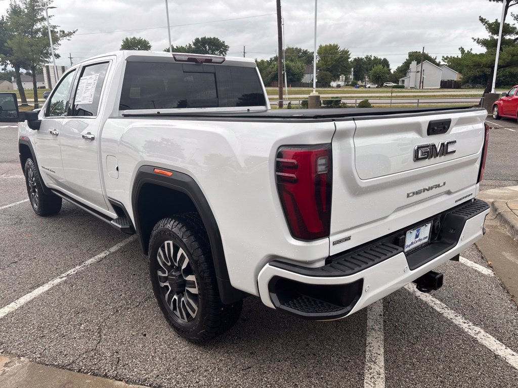 Used 2024 GMC Sierra 3500 Denali Ultimate AWD/4WD image 6