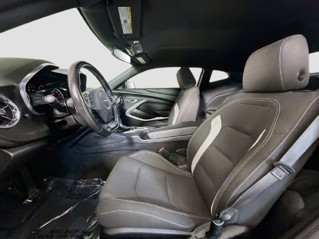 Used 2020 Chevrolet Camaro LT RWD image 21