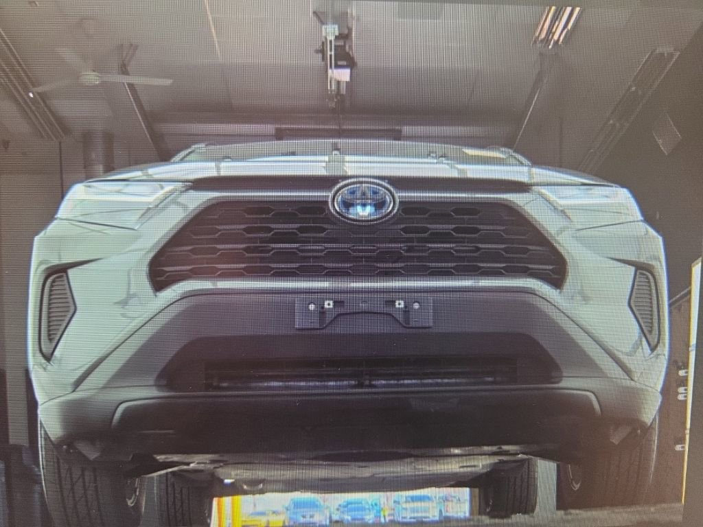 Used 2024 Toyota RAV4 LE AWD/4WD image 16