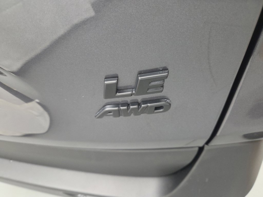 Used 2023 Toyota RAV4 LE AWD/4WD image 12