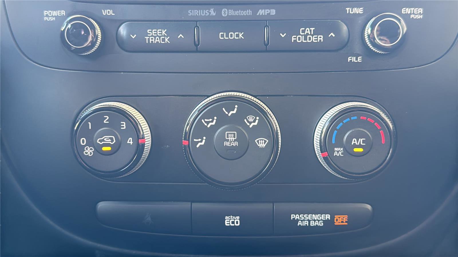 Used 2016 Kia Soul + FWD image 19